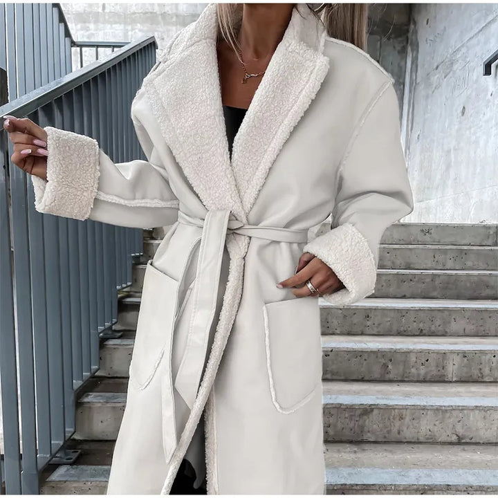Hina | Elegant Lang Læderjakke med Pelskrave